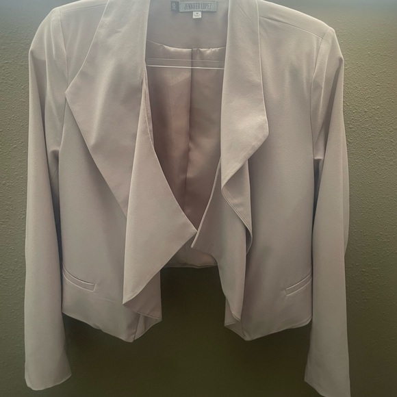 Blazer - Picture 3 of 10